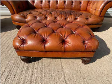 TETRAD OSKAR LEATHER SUITE INCLUDING GRAND SOFA, 2 ARMCHAIRS + FOOTSTOOL