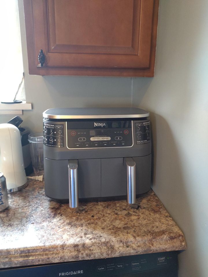 Brand New - Ninja AF300UK Air Fryer Dual Zone, 7.6 Litres, Grey