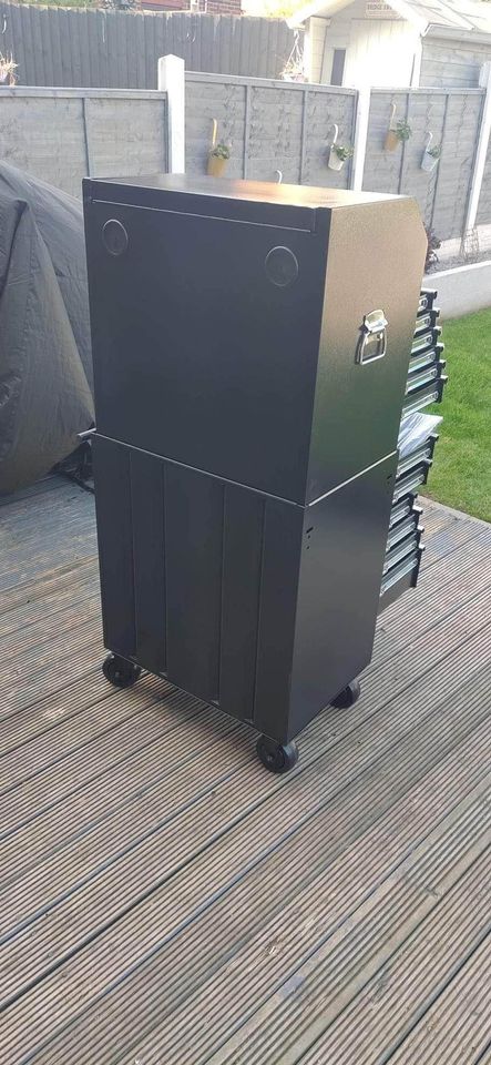 Halfords Advance cabinet Tool Box 12 drawer Slow Close Bottom brand new Top Used Good Condition.