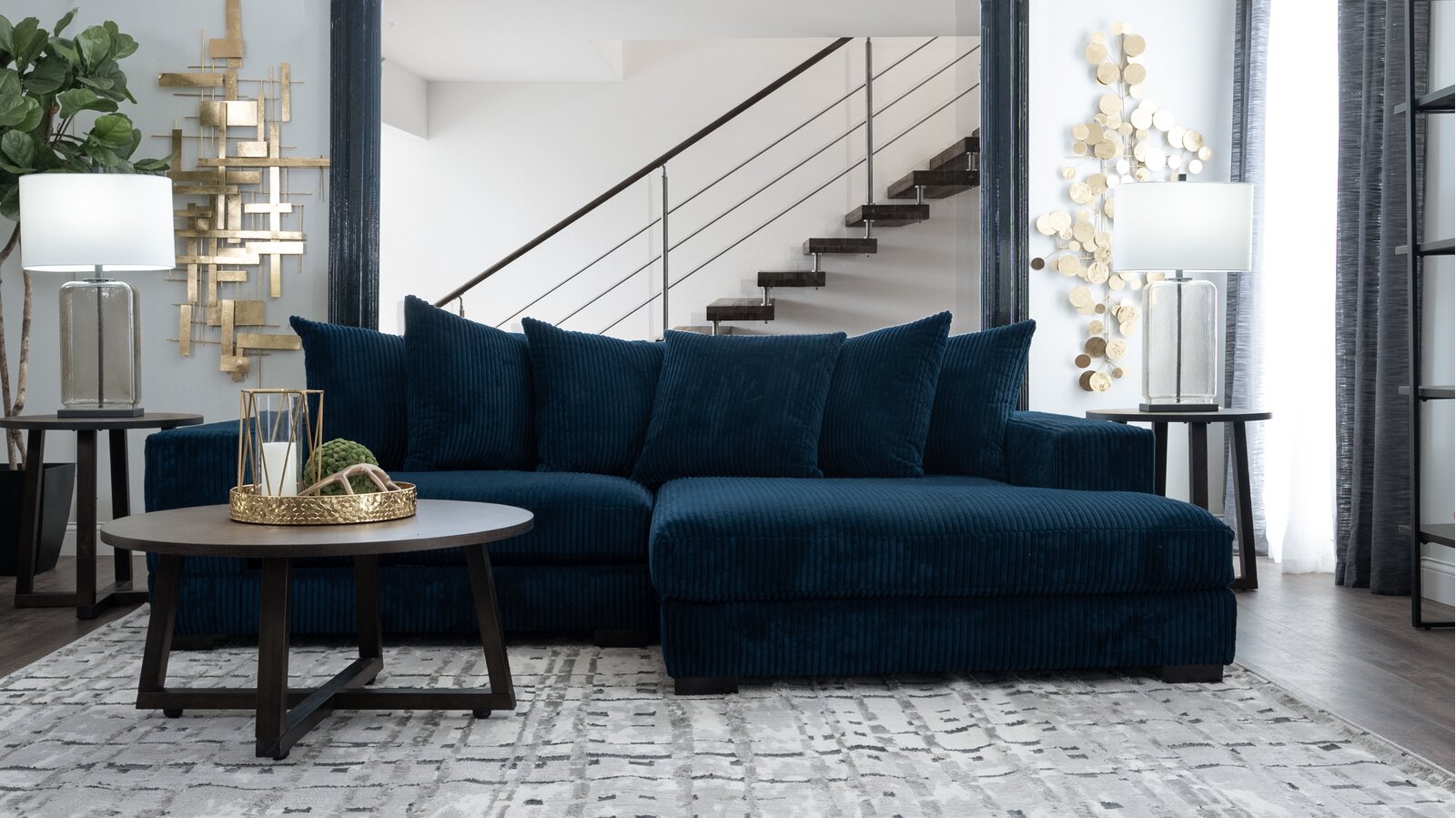 【Furniture】Luxe 2 - Piece Upholstered Chaise Sectional