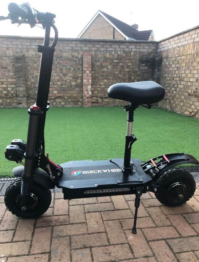 60V 5600W DUAL MOTOR ELECTRIC SCOOTER FOLDABLE ELECTRIC SCOOTER